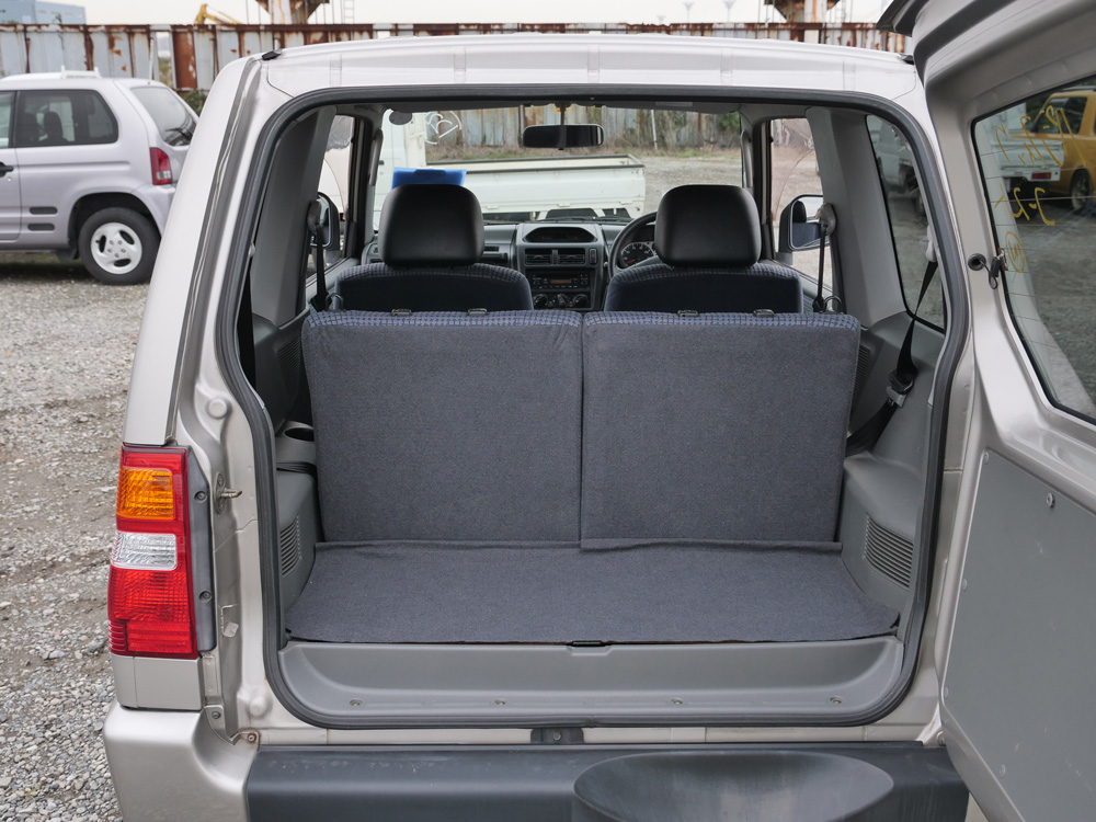 2000 Mitsubishi Pajero Mini