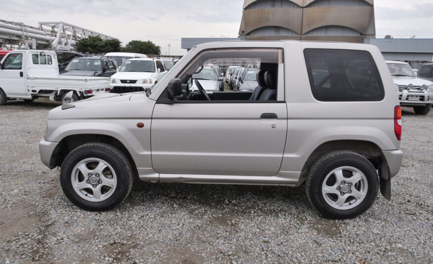 2000 Mitsubishi Pajero Mini Kei