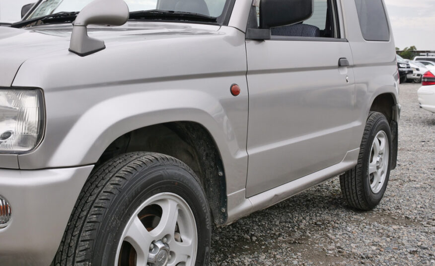 2000 Mitsubishi Pajero Mini Kei