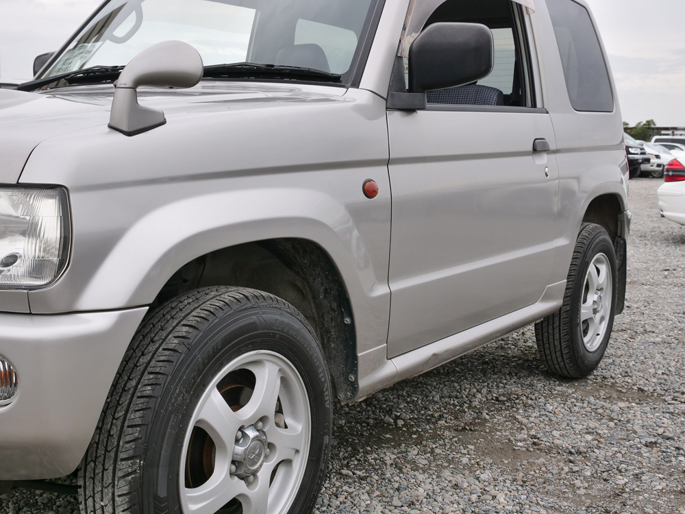 2000 Mitsubishi Pajero Mini Kei