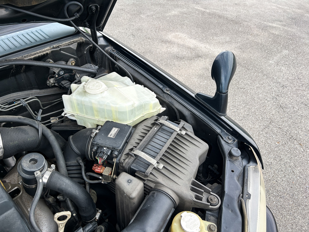 2000 Mitsubishi Pajero IO