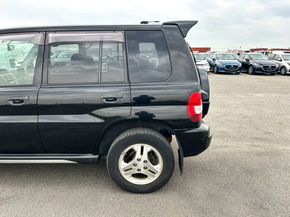 2000 Mitsubishi Pajero IO