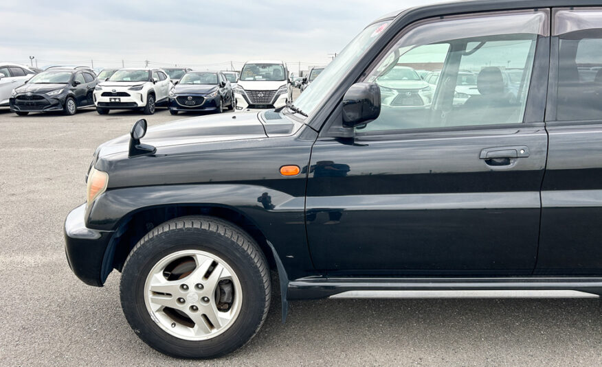 2000 Mitsubishi Pajero IO