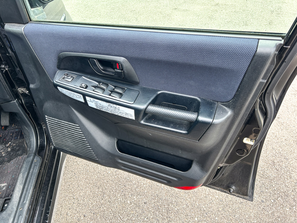 2000 Mitsubishi Pajero IO