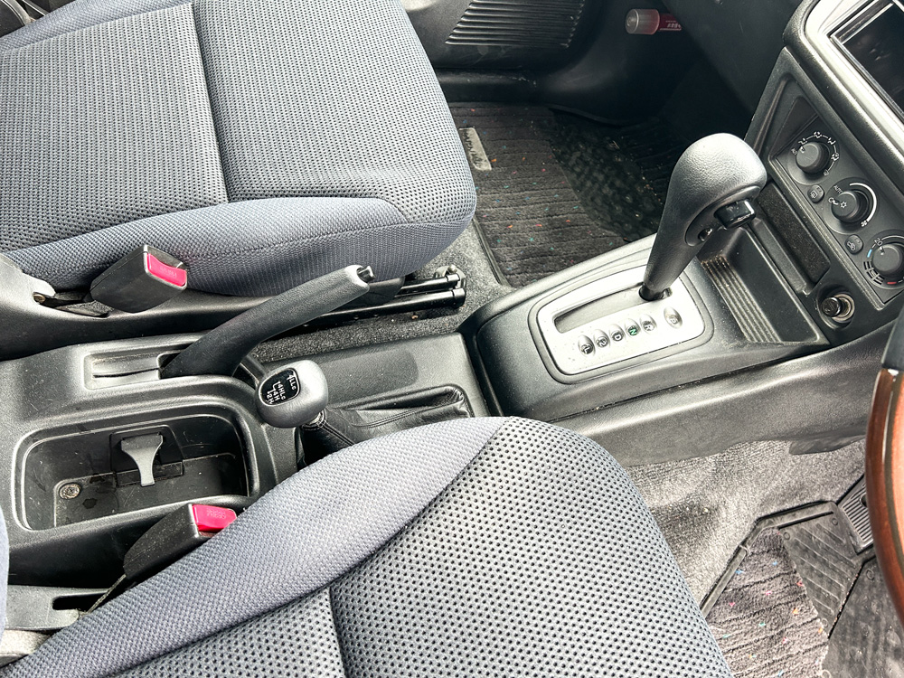 2000 Mitsubishi Pajero IO