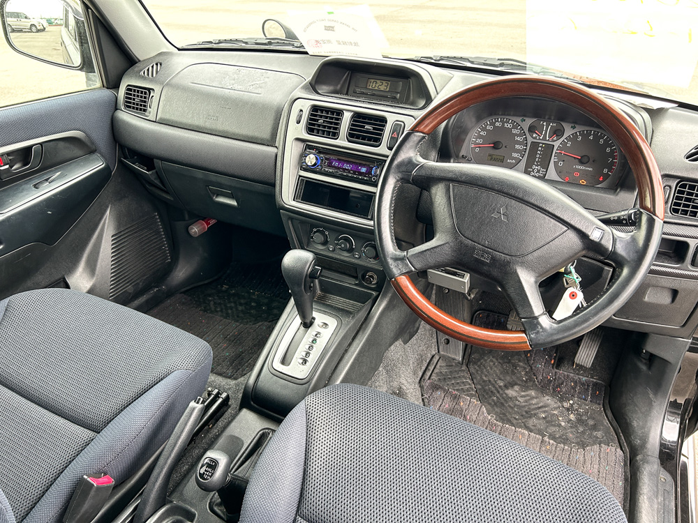2000 Mitsubishi Pajero IO