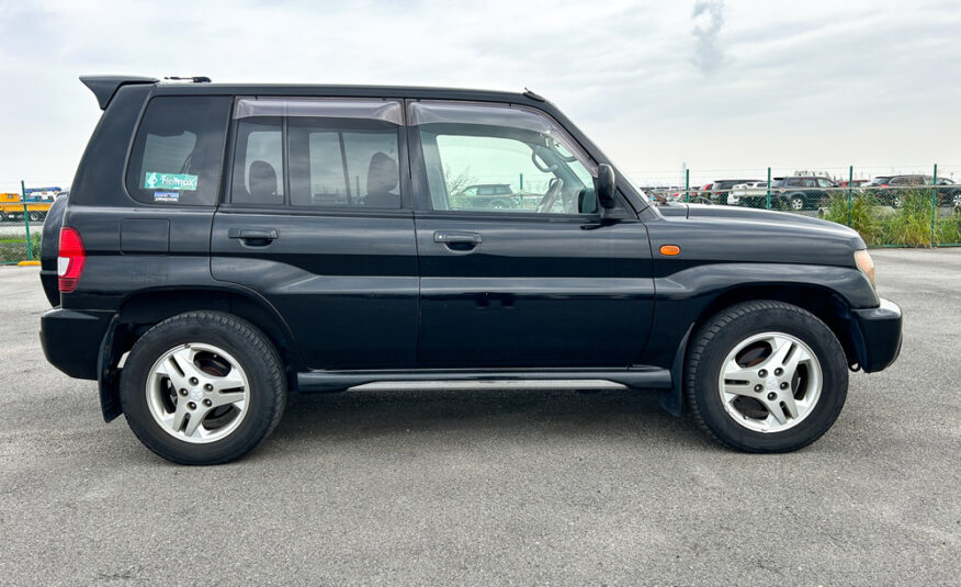 2000 Mitsubishi Pajero IO