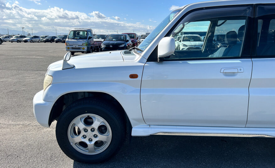 2000 Mitsubishi Pajero IO