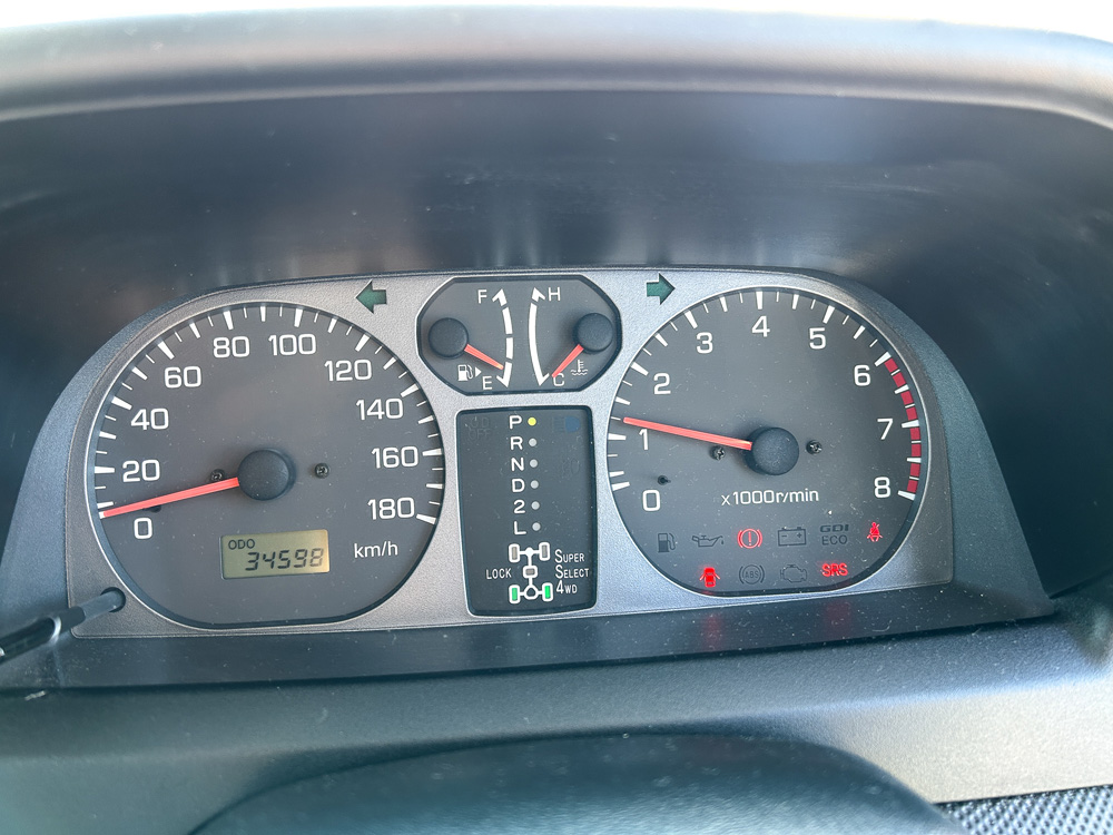 2000 Mitsubishi Pajero IO