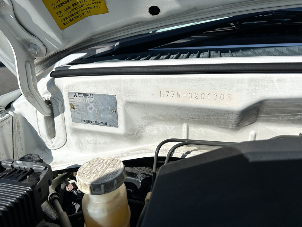 2000 Mitsubishi Pajero IO