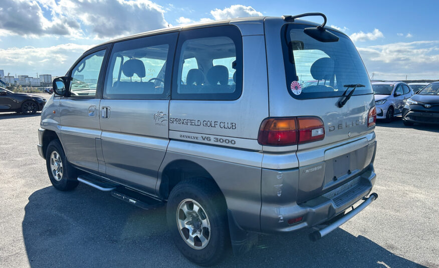 1999 Mitsubishi Delica