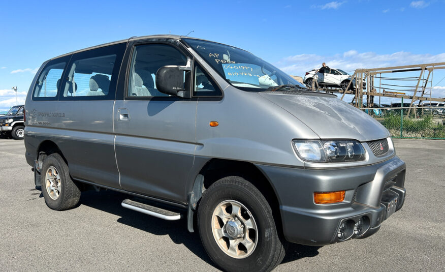 1999 Mitsubishi Delica