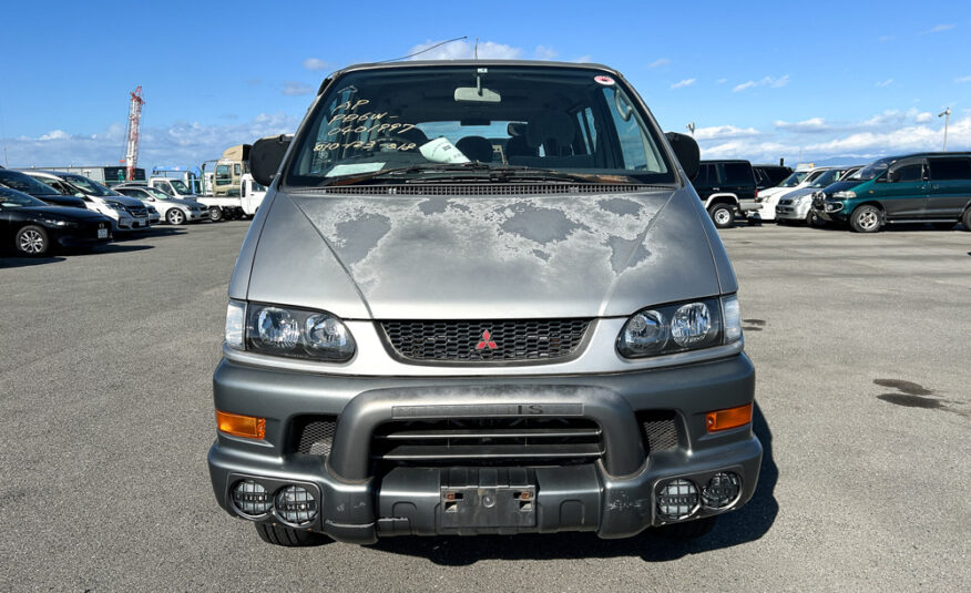 1999 Mitsubishi Delica