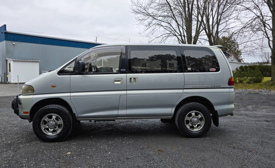 1994 Mitsubishi Delica, Van Life