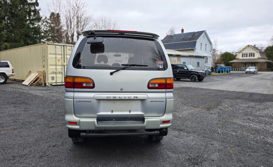 1994 Mitsubishi Delica, Van Life