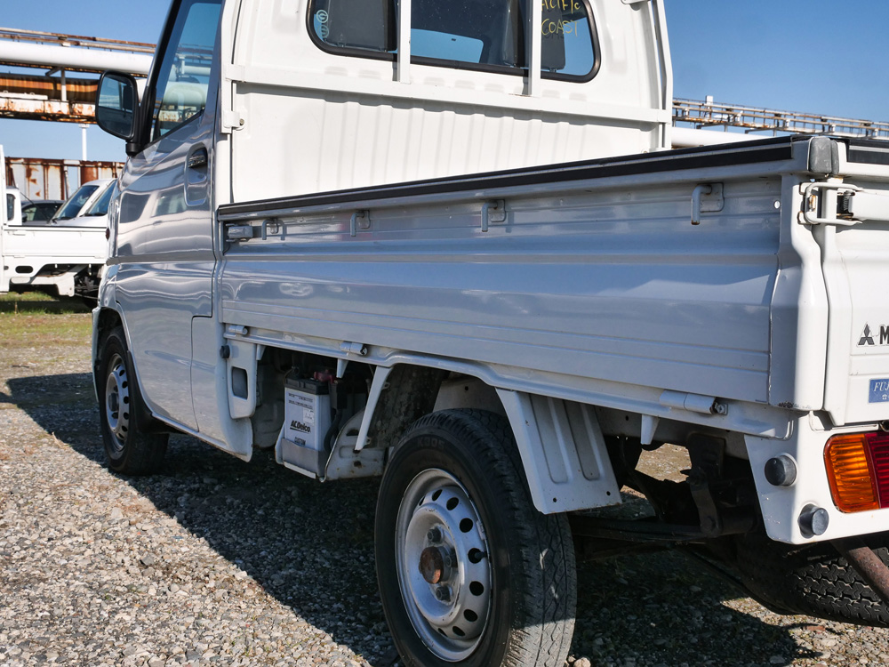 2000 Mitsubishi Minicab