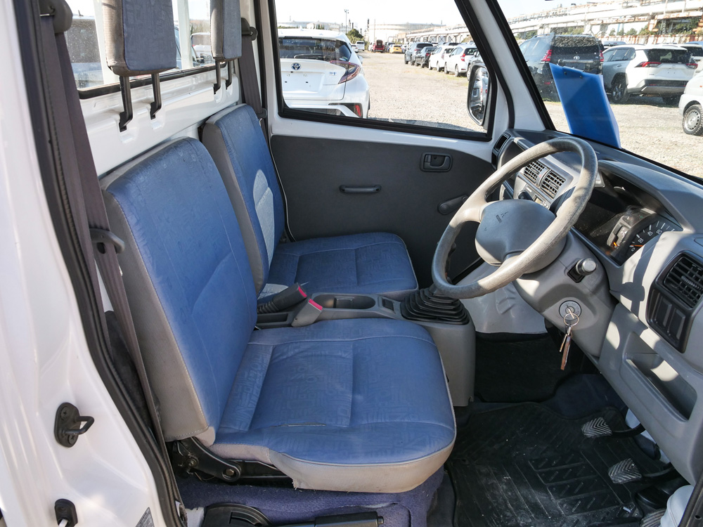 2000 Mitsubishi Minicab