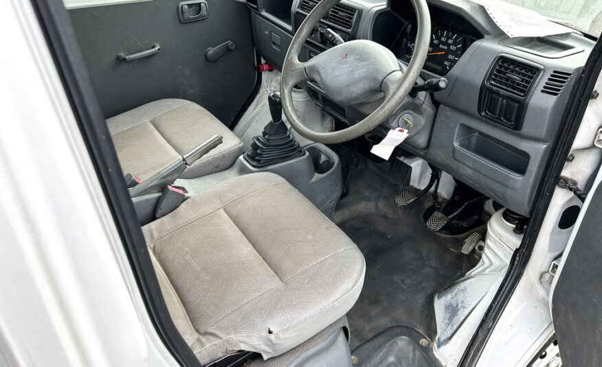 2000 Mitsubishi Minicab