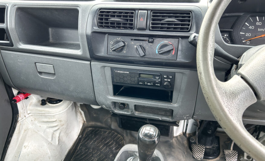 2000 Mitsubishi Minicab