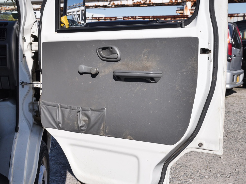 2000 Suzuki Carry