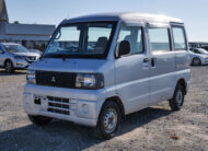 2000 Mitsubishi Minicab Van