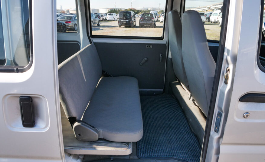 2000 Mitsubishi Minicab Van