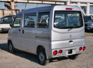 2000 Mitsubishi Minicab Van