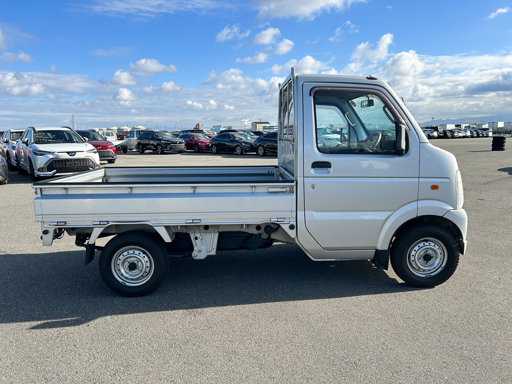 2006 Suzuki Carry Kei truck Side