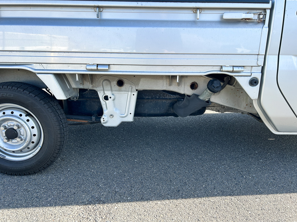 2006 Suzuki Carry Kei truck Side