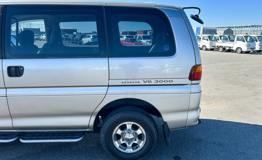 1997 Mitsubishi Delica