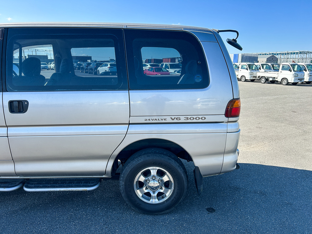 1997 Mitsubishi Delica Silver For Sale Quebec