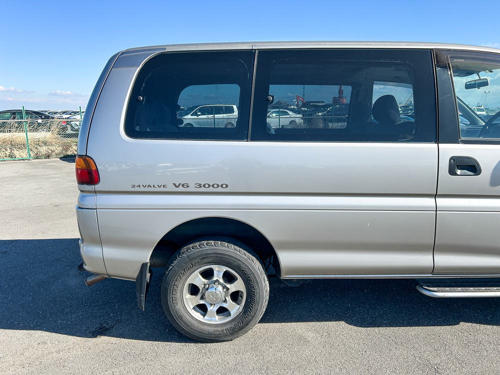 1997 Mitsubishi Delica Silver For Sale Quebec