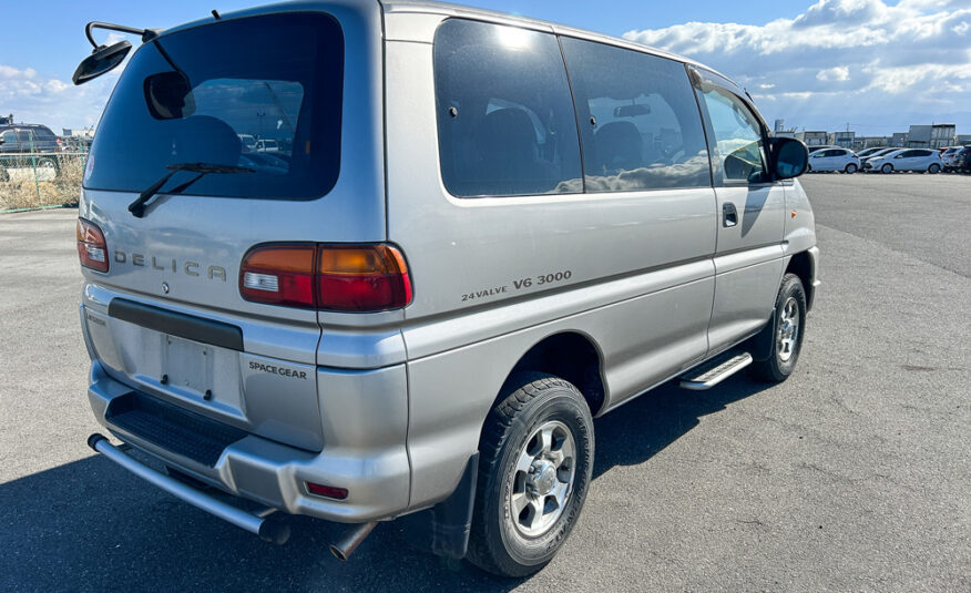 1997 Mitsubishi Delica