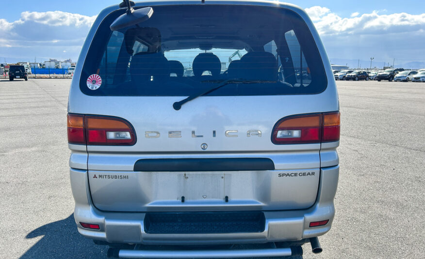 1997 Mitsubishi Delica