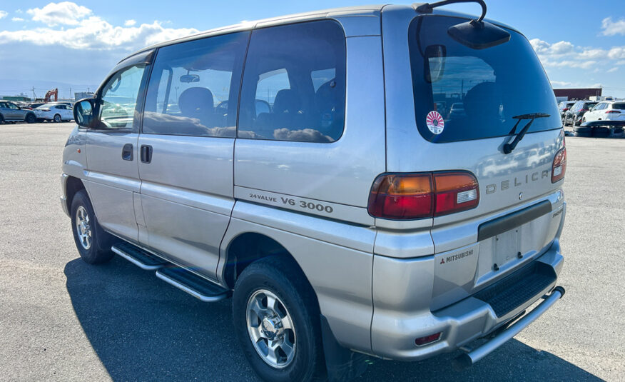 1997 Mitsubishi Delica