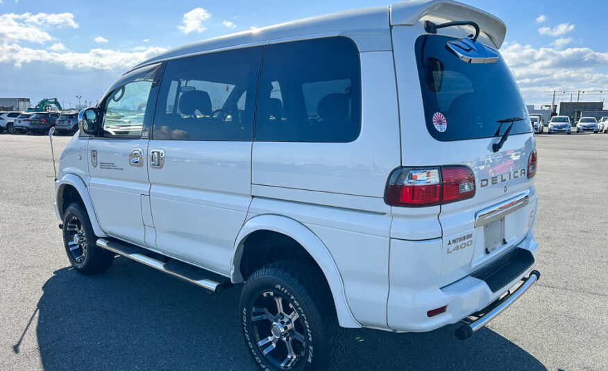 1999 Mitsubishi Delica