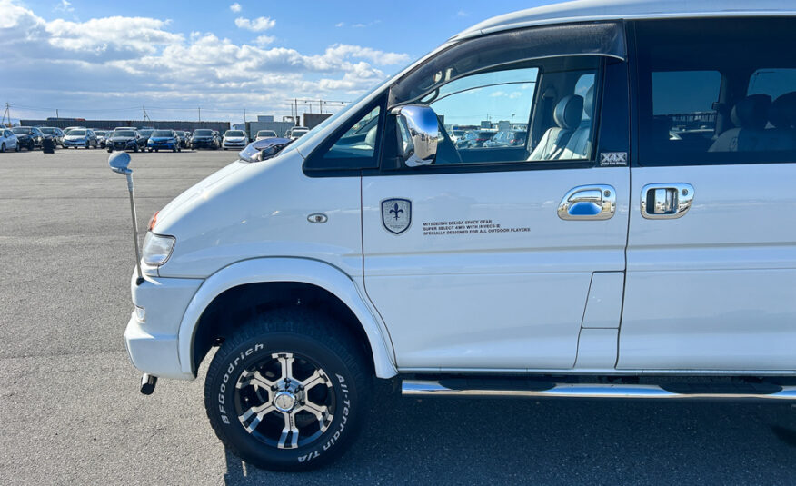 1999 Mitsubishi Delica