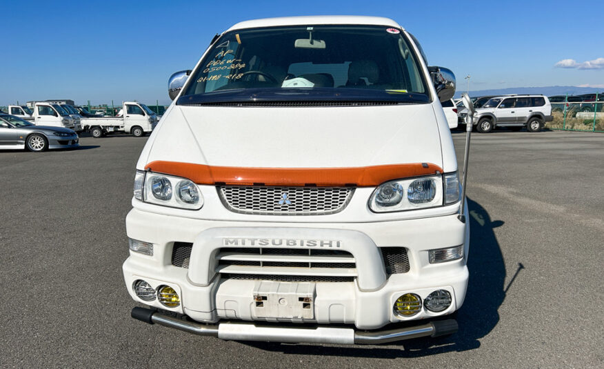 1999 Mitsubishi Delica