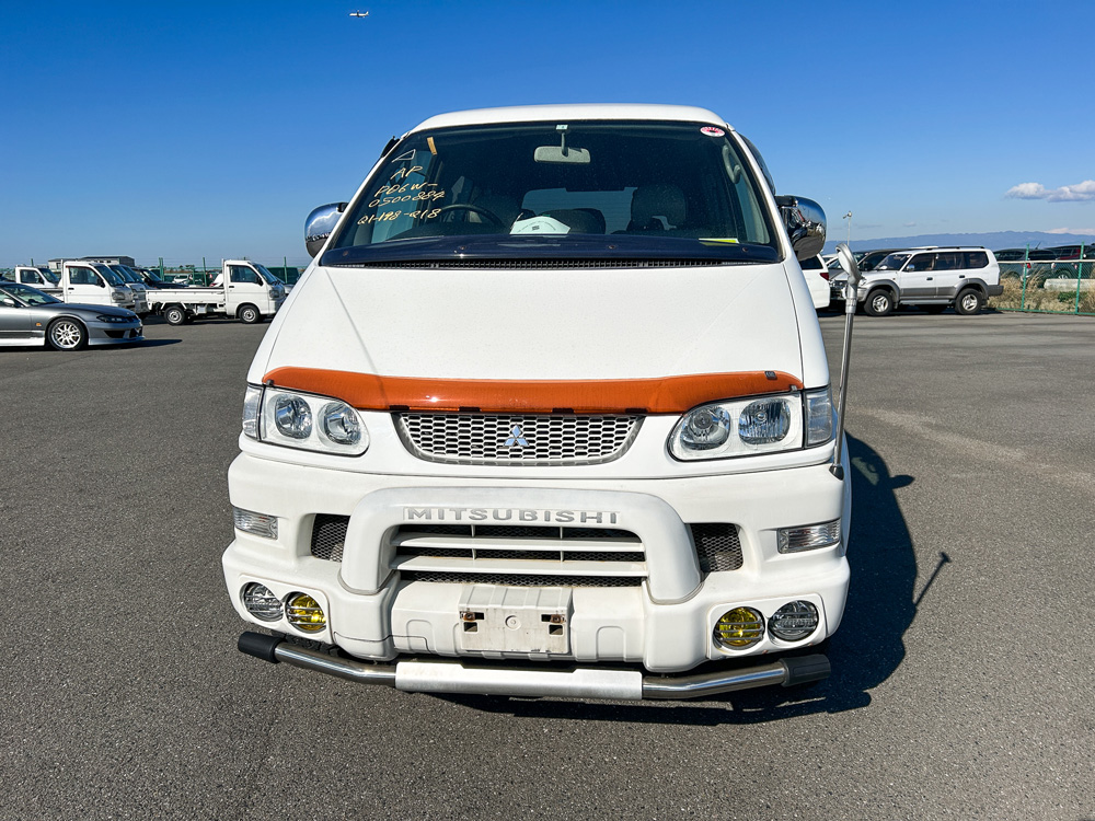 1999 Mitsubishi Delica