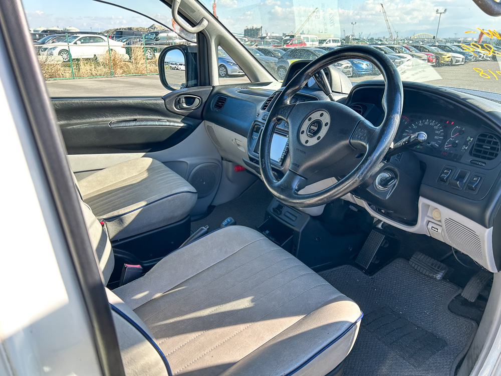 1999 Mitsubishi Delica