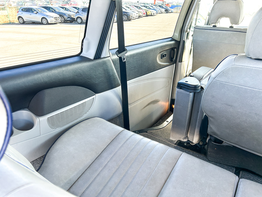 1999 Mitsubishi Delica