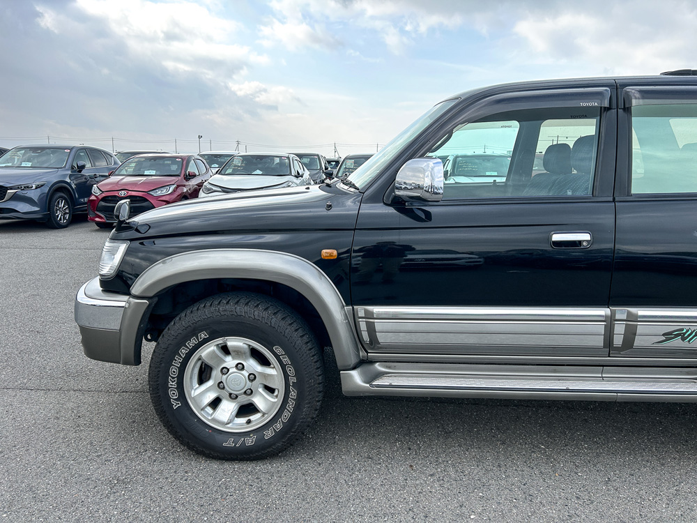 2000 Toyota Hilux Surf JDM Car