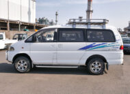 1995 Mitsubishi Delica Van 4x4 Side View