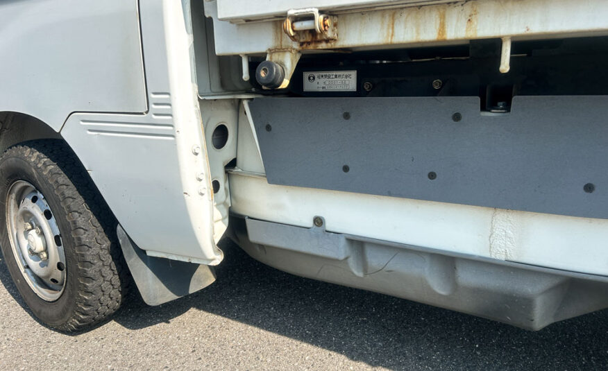 2005 Daihatsu Hijet Left Side