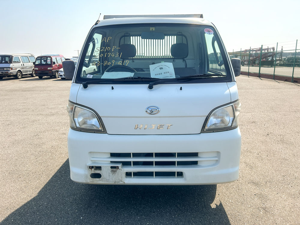 2005 Daihatsu Hijet Front Side