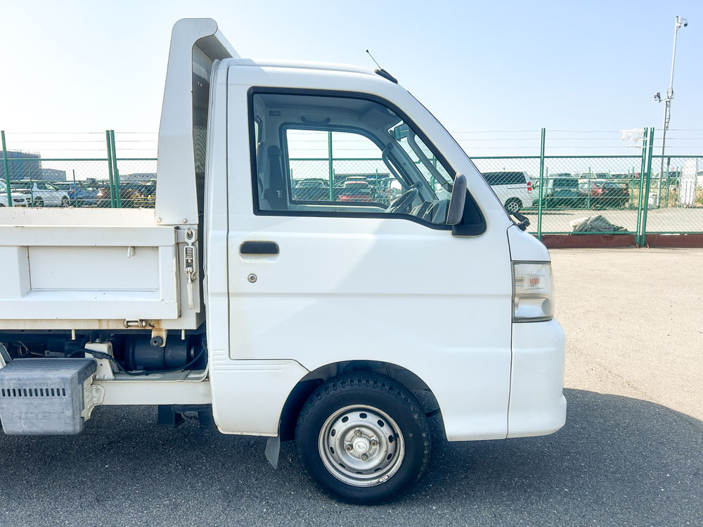2005 Daihatsu Hijet Right Side