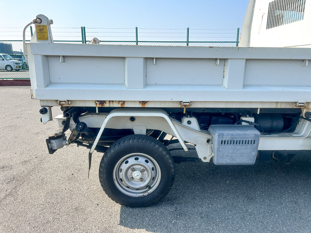 2005 Daihatsu Hijet Right Side