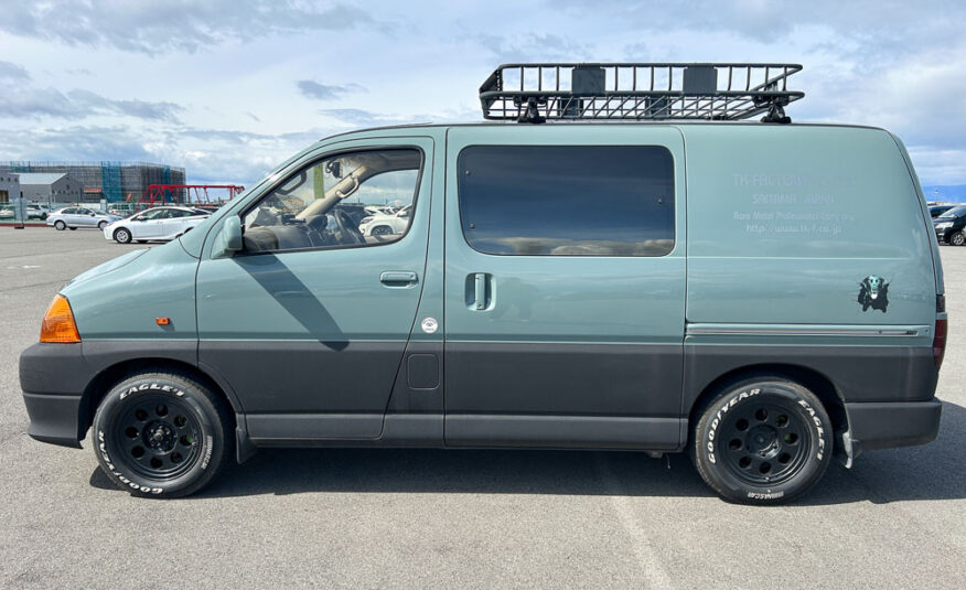 2000 Toyota Grand Hiace