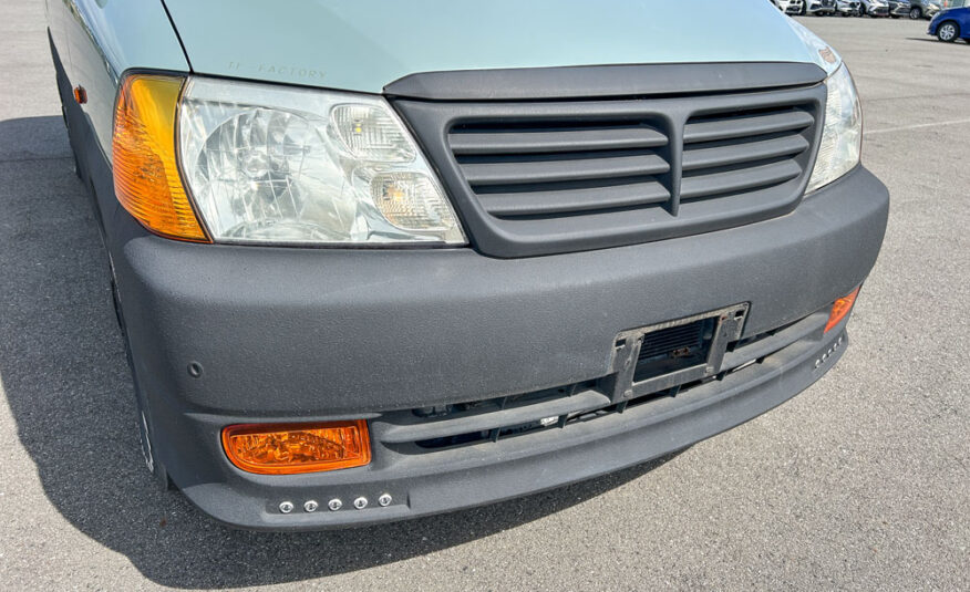 2000 Toyota Grand Hiace