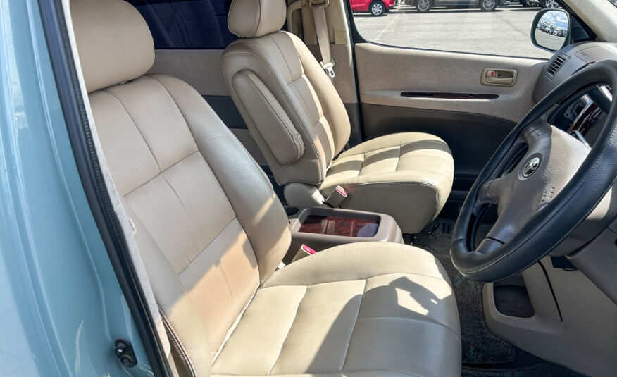 2000 Toyota Grand Hiace